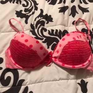 Victoria’s Secret padded push-up bra
